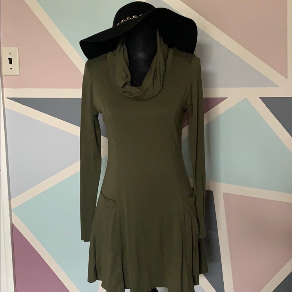 Long sleeve olive green dress with pockets